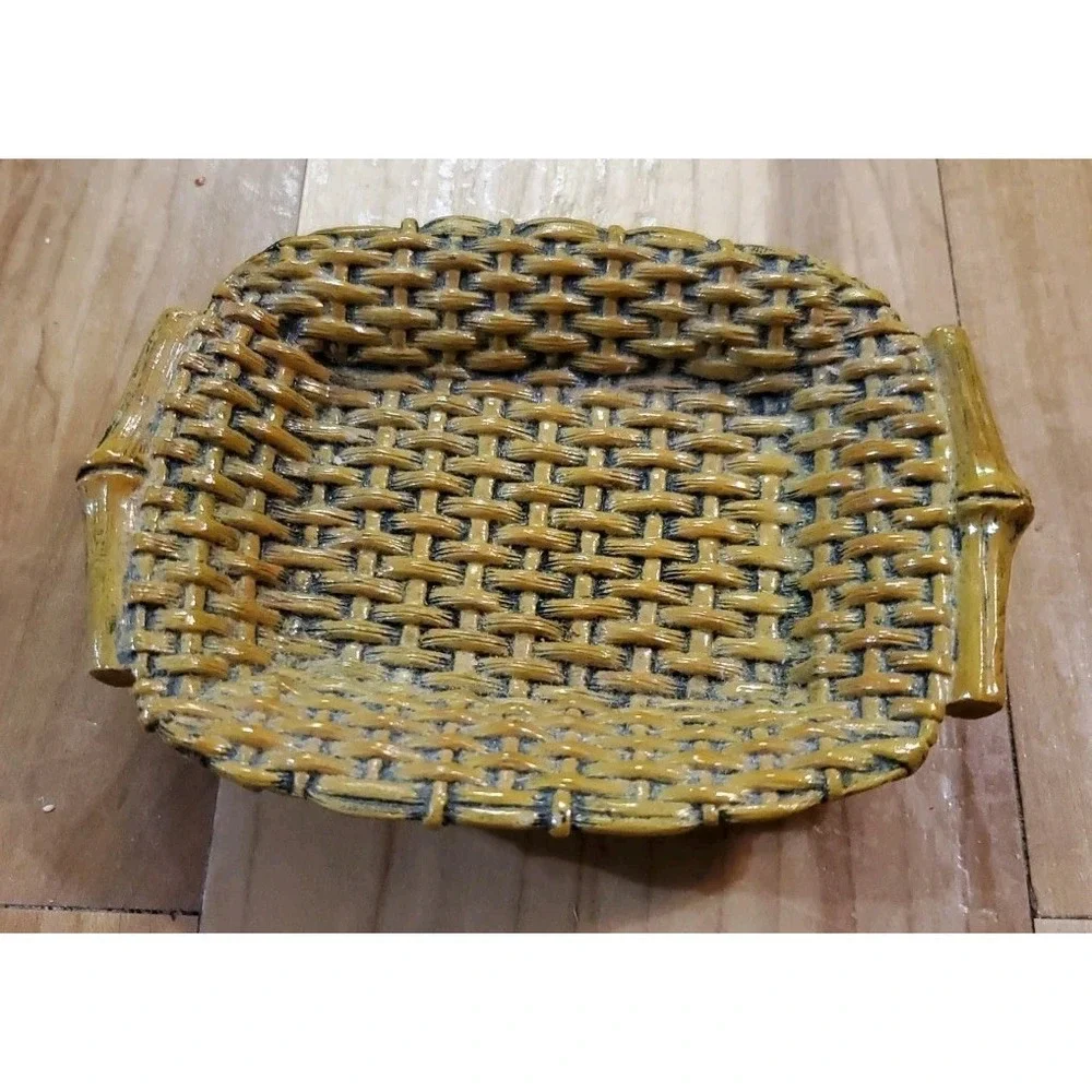 Vintage Wicker Basket Look‎ Resin Soap Dish Wicker Tray Cottagecore